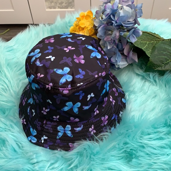 NEW! Butterfly Bucket Hat - Picture 3 of 6